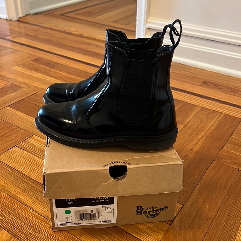 Dr Martens Chelsea Boots Flora, black polished size 6